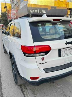 جیپ گراند شیرۆکی